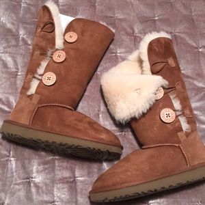 Ugg Bailey Button Triplet Boots